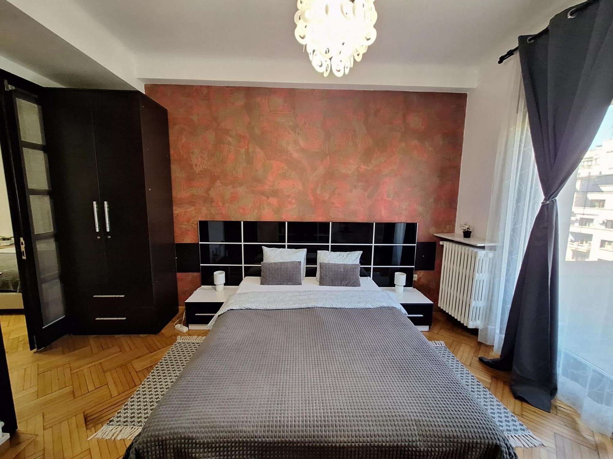 Black&White Bucharest Luaran gambar